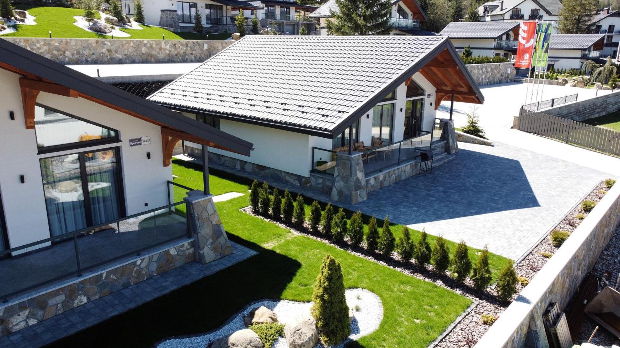 Ecoberghaus - котеджне містечко Chalet